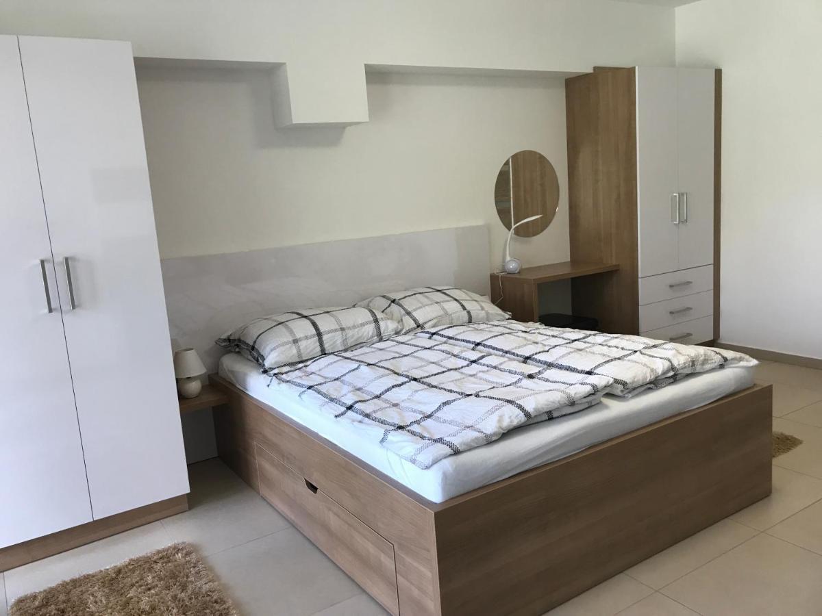 Ferienwohnung Tisza Gyongye Apartmanhaz Szegedin Exterior foto