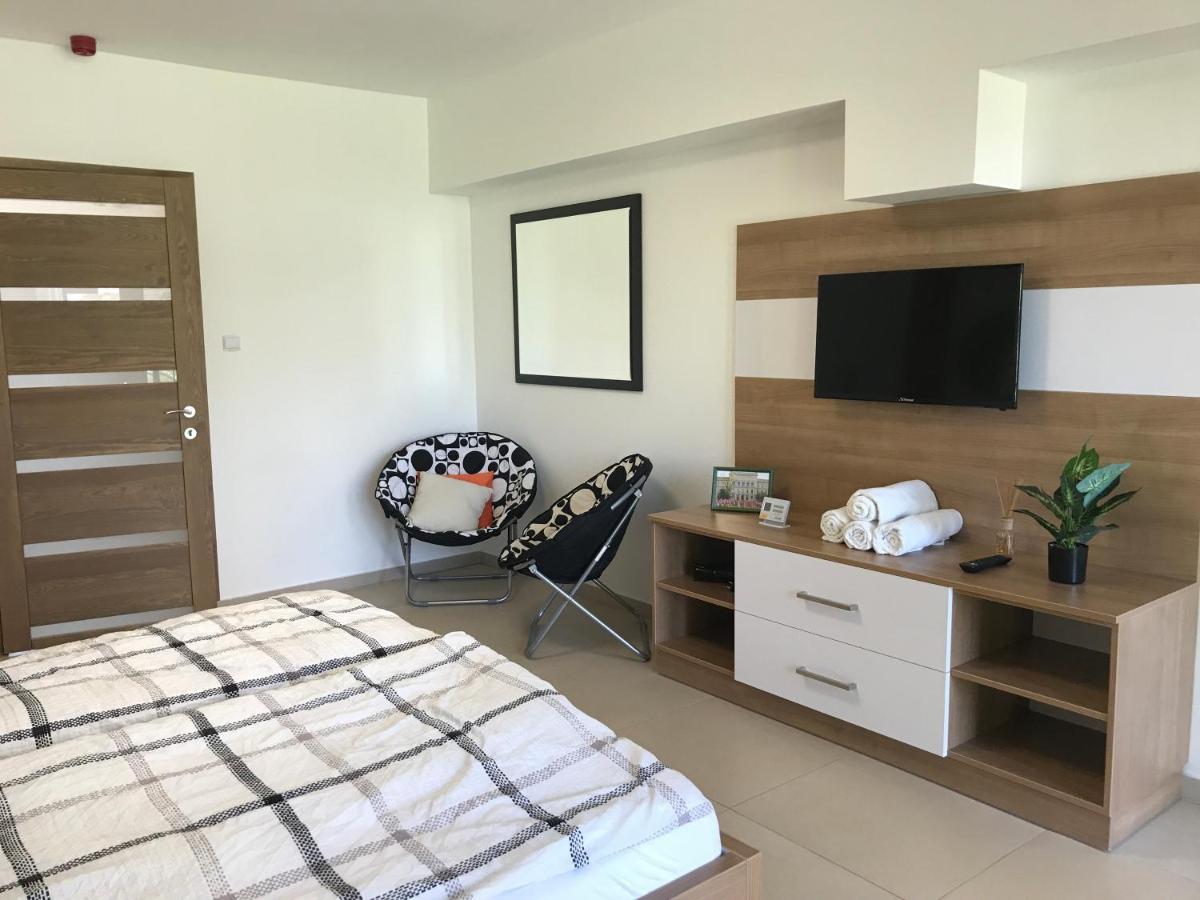 Ferienwohnung Tisza Gyongye Apartmanhaz Szegedin Exterior foto