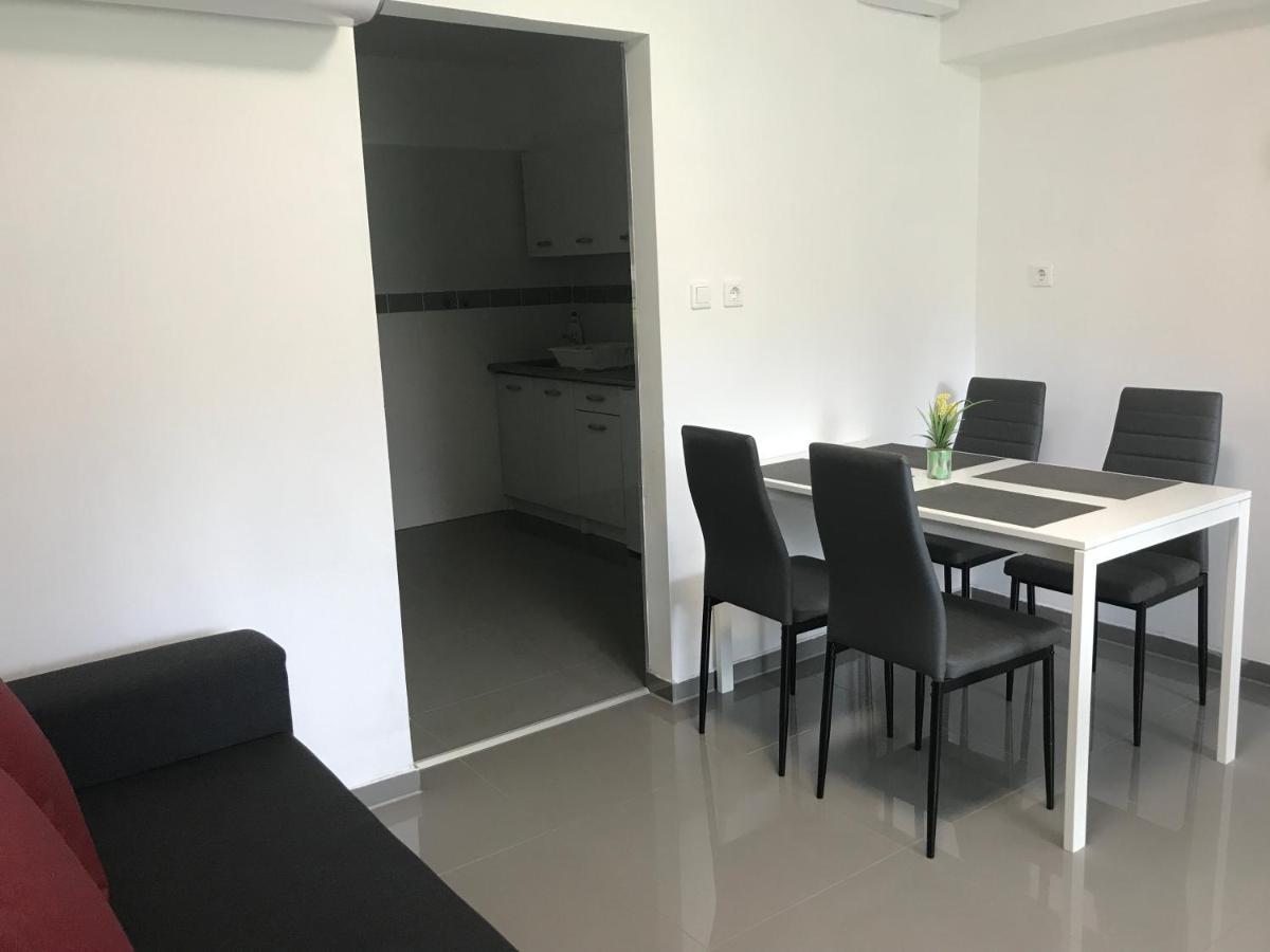 Ferienwohnung Tisza Gyongye Apartmanhaz Szegedin Exterior foto