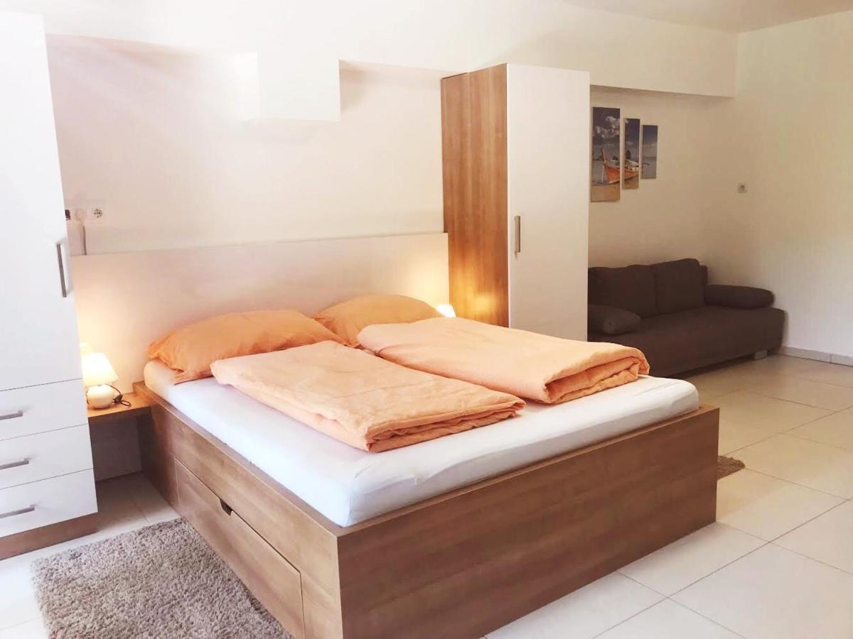 Ferienwohnung Tisza Gyongye Apartmanhaz Szegedin Exterior foto
