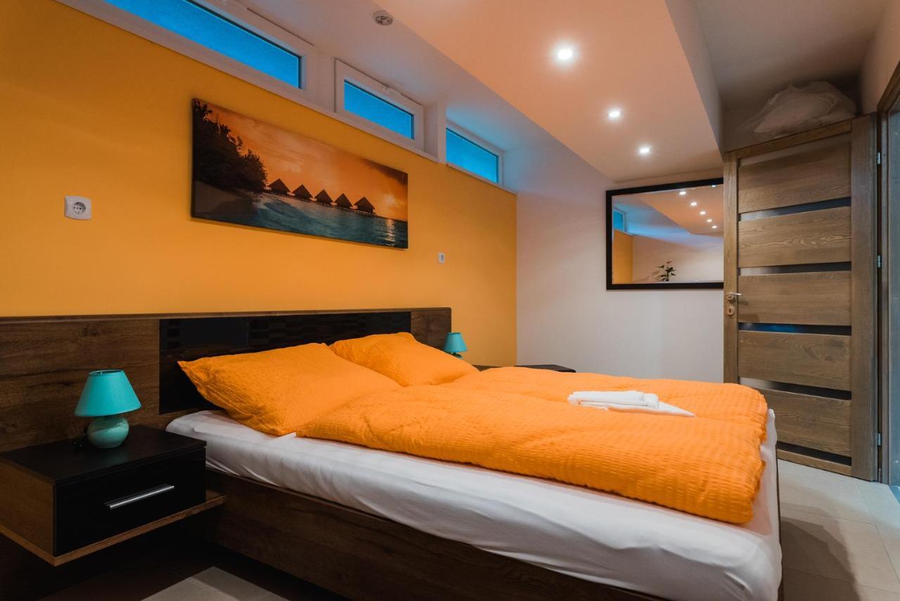 Ferienwohnung Tisza Gyongye Apartmanhaz Szegedin Exterior foto